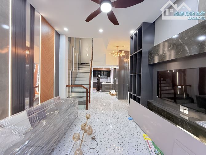 🏡 NHÀ ĐẸP 3 MÊ – 3 TẦNG VIEW CÔNG VIÊN & HỒ SINH THÁI 29/3 – KIỆT PHAN THANH – TRUNG TÂM - 1