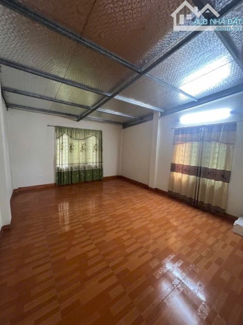 BÁN NHÀ GIÁP HẢI GIA LÂM Ô TÔ ĐỖ CỬA HÀNG XÓM VIN 1 VÀ ECOPARK - 1