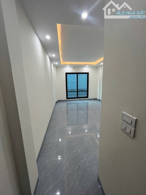 CĂN NHÀ MỚI ĐẸP - NHỎ TIỀN - CHỦ CẦN BÁN NHANH  GIÁ 3,8 tỷ - 1