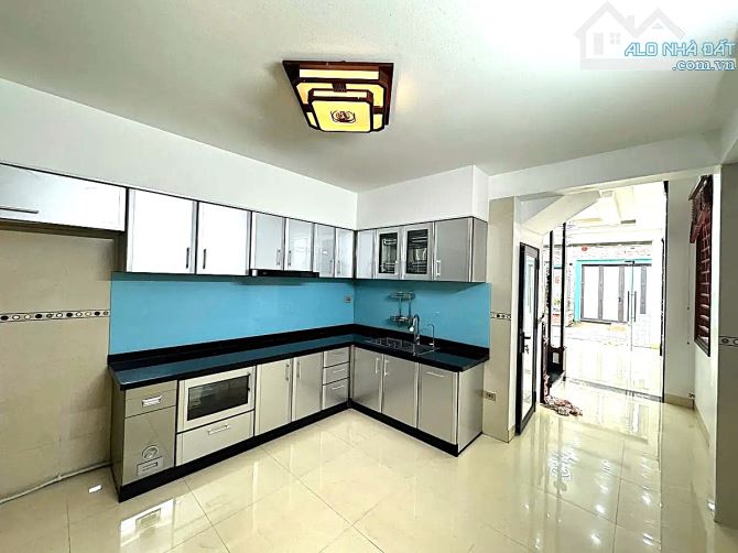 BÁN NHÀ ĐỨC GIANG LONG BIÊN, DT 48M2, 4 TẦNG, NGÕ THÔNG Ô TÔ TRÁNH, KINH DOANH, Giá 10.X - 1