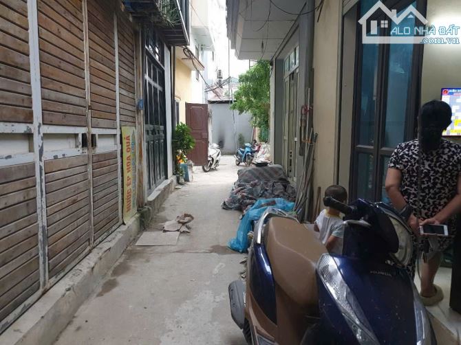 BÁN NHÀ LIÊN NINH - DT 35M2 - GẦN Ô TÔ TRÁNH - NGÕ NÔNG 3M - GIÁ 3.X - 1