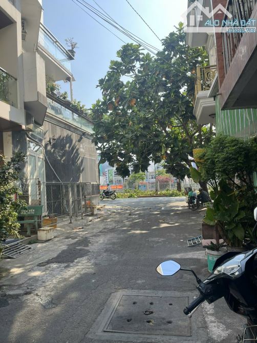 Nhà Đường Nội Bộ Phạm Văn Chí - Lửng 2 Lầu ST - Nhà mới - 1
