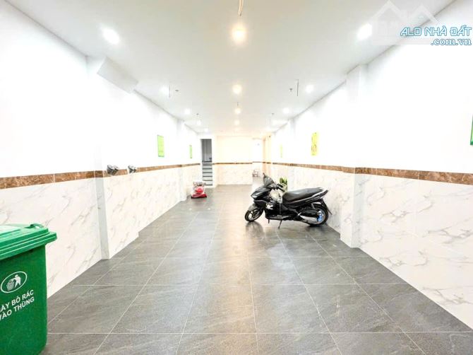 Bán Tòa Căn Hộ Dịch Vụ 7 Tầng – Phú Diễn – Dòng Tiền 90Tr/Tháng – Sau Lưng Mặt Phố - 1