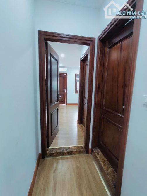 Mặt phố Bùi Ngọc Dương tập thể tầng 5 diện tích  100m , 4 ngủ , nội thất đẹp - 1