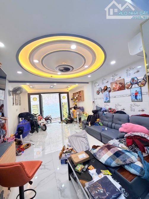 Nhà mới ở ngay- 50m2- Ngay Phan Xích Long- 4 tầng- giá tốt nhất thị trường - 1