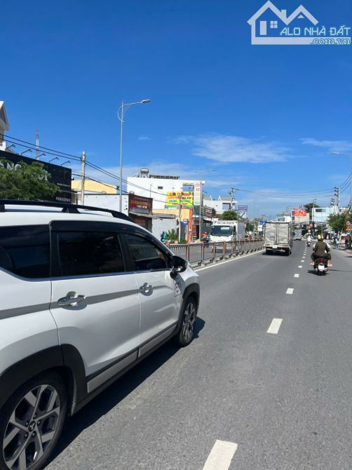 Bán nhà mặt tiền 8x27m giá 17,5 tỷ Đường Tô Ký - 1