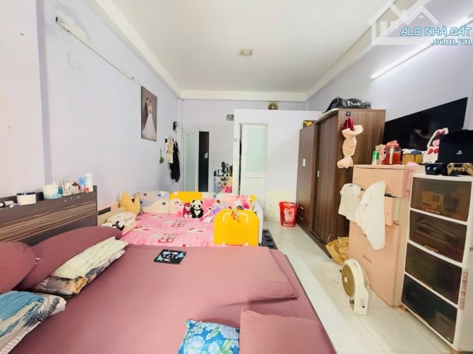 Gấp Bán! Ngay Bến xe miền Đông - 4 Tầng - Xe hơi trong nhà - 60m2 - Quốc Lộ 13 - 9.3 tỷ - 1