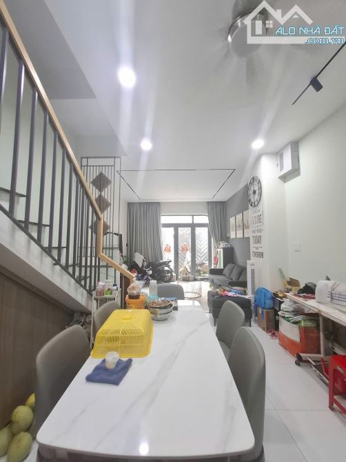 Nhà mới Bình Tân. Đường 26/3. DT 74m2. 3 tầng. 4m x 18.5m. Giá 6.75 tỷ. - 1