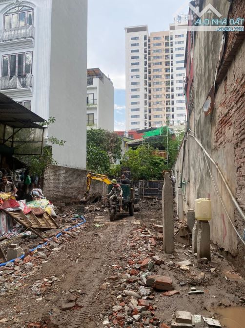 Bán đất vàng tại phố Lương Khánh Thiện, 76m2, MT:5.7m, giá 13.8 tỷ, ÔTô đỗ. - 1