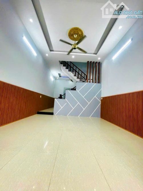 MẶT TIỀN KINH DOANH 2 TẦNG NGAY TT Y TẾ DĨ AN, DT 60M NGANG 4.5M, NHỈNH 3 TỶ - 1