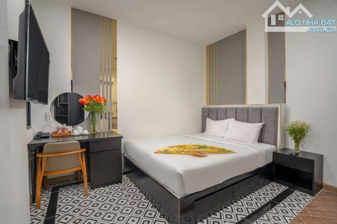 CHO THUÊ TOÀ KHÁCH SẠN 36 PHÒNG- FULL NỘI THẤT- HẺM 10M HAI BÀ TRƯNG,Q1 - 1