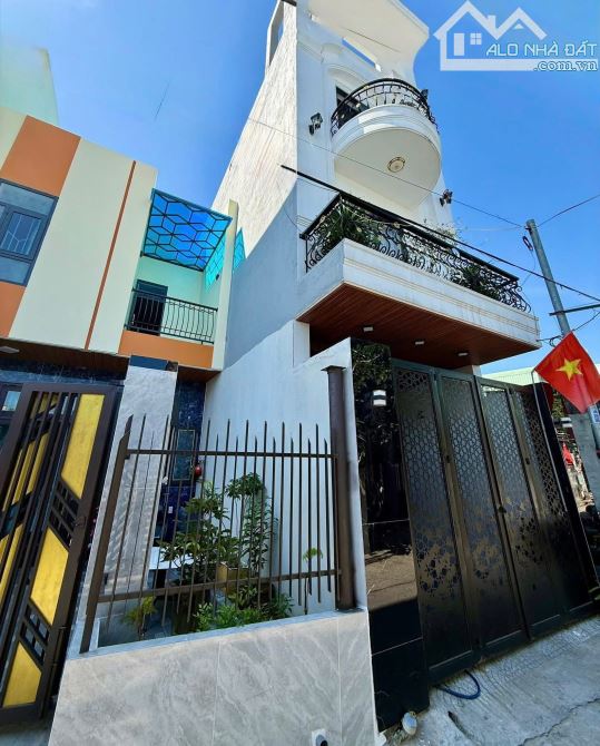 NHÀ ĐẸP 3 TẦNG KIỆT OTO TÔ HIỆU GẦN ĐƯỜNG FULNT - 1