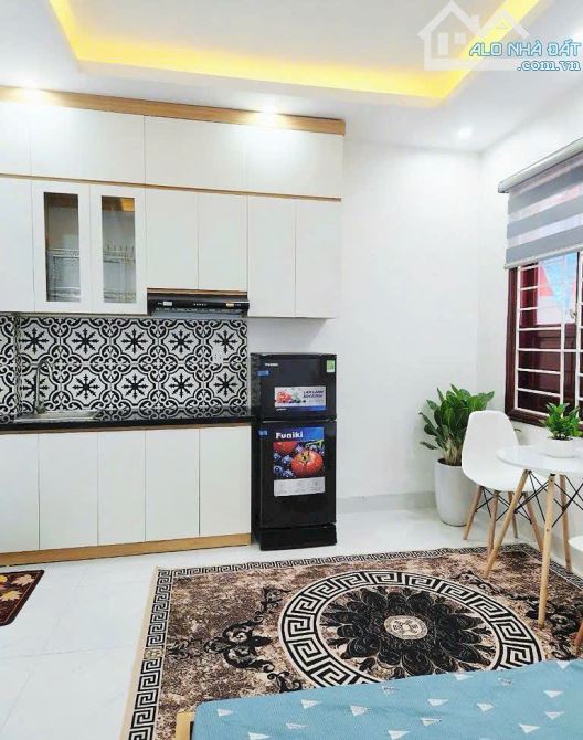 Bán ccmn Cầu Giấy- 46m- ô tô g- thang máy- đủ PCCC - 9 pkk- DT hơn 500tr/n- 9 tỷ hơn - 1