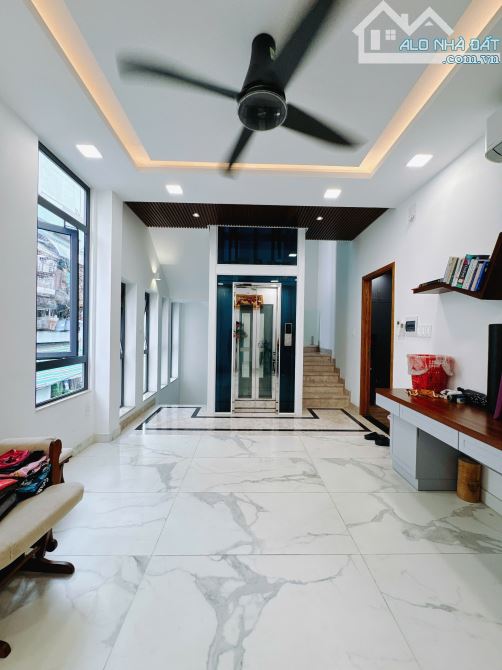 Tòa căn hộ dịch vụ cao cấp Quận 4 – DT 10x40m, thu nhập 200tr/tháng, giá chỉ 36.5 tỷ - 1