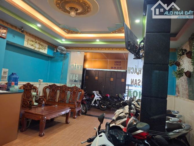 BÁN KHÁCH SẠN MẶT TIỀN ĐƯỜNG 22 – PHƯỚC LONG B, Q9 - THU NHẬP 120TR/ THÁNG - 1