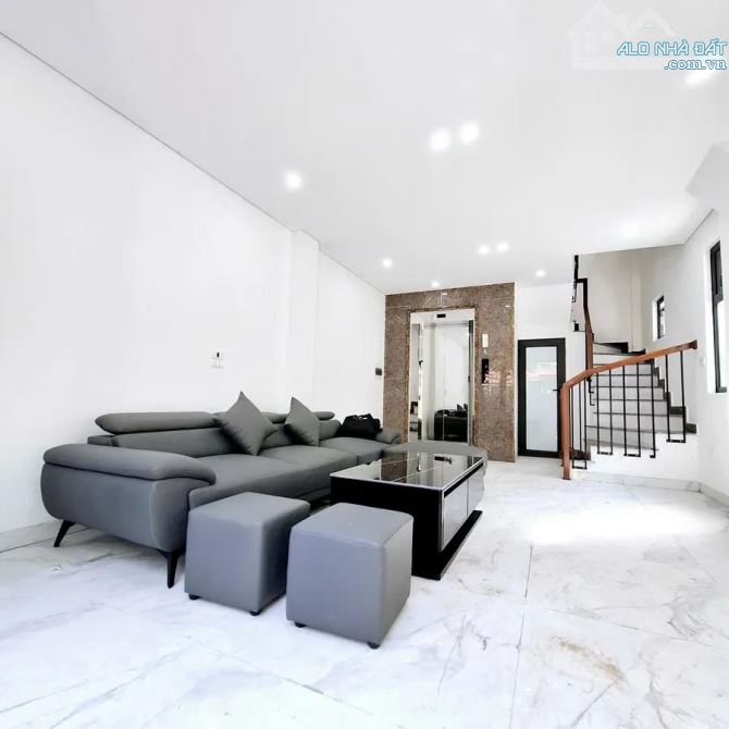 HIẾM. NHÀ LÔ GÓC PHỐ SÀI ĐỒNG 40M2, 6T THANG MÁY. MT 4.5M, Ô TÔ CẠNH NHÀ - 8 TỶ - 1