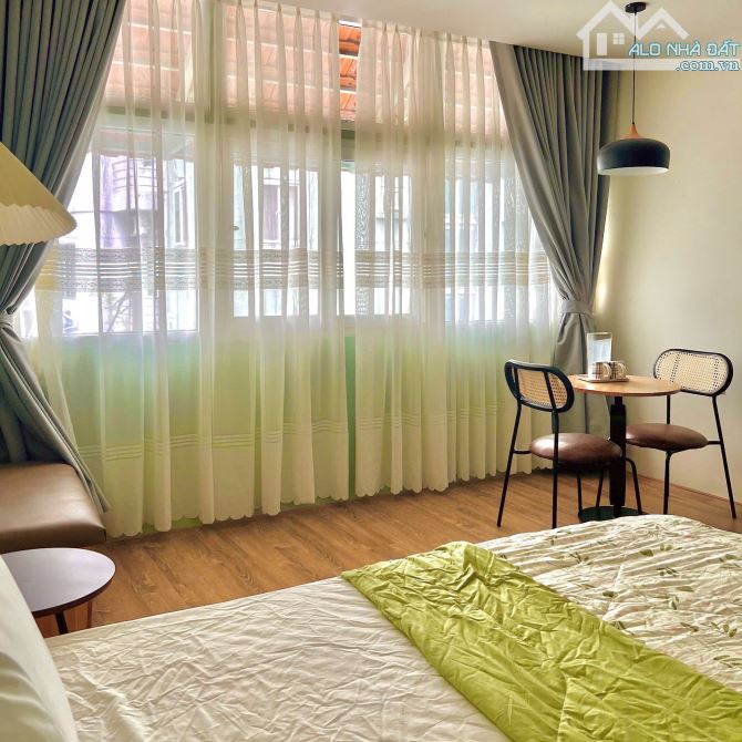 Cho thuê căn hộ mới - sạch sẽ - giá hợp lý quận 1, cửa sổ đón nắng, gần Đại học Hoa Sen - 1