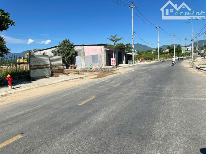 📌📌📌LÀM VIỆC TRỰC TIẾP GIÁ TỐT !!!Bán lô đường 10m5 hòa sơn - 1