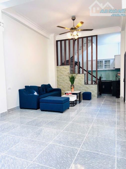 bán nhà lô góc mới 4 tầng, ô tô vào nhà, ngõ thông, gần cầu đông trù, giá đầu tư, DT 40m2 - 1