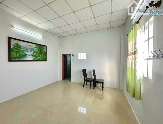 Cho thuê nhà trệt lầu 3 phòng ngủ. Hẻm đường Lý Tự Trọng, Ninh Kiều, Cần Thơ - 1
