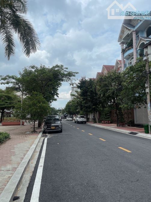 Cao Lỗ quận 8 160m2 3 tầng giá chỉ 37 tỷ - 1