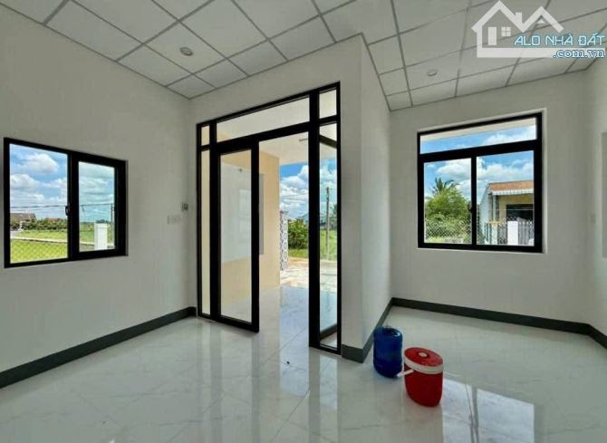 Nhà cấp 4 mới 8×20 thổ đường Nguyễn Thị cần 1 tỷ 500 triệu tân trụ_Long an Giá rẻ bèo - 1