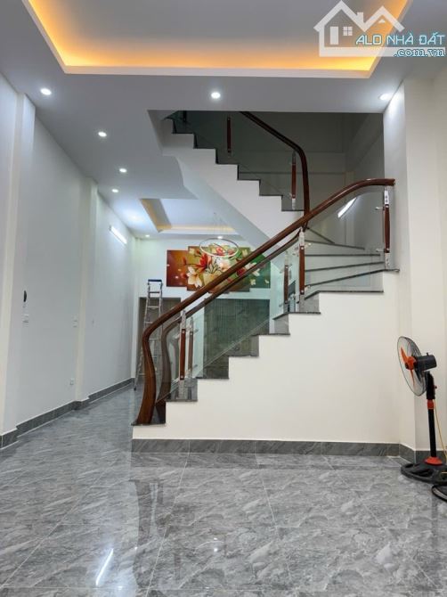 Phố Tô Vĩnh Diện - Thanh Xuân - 20M RA ĐƯỜNG Ô TÔ - NHÀ DÂN XÂY CHẮC CHẮN -60m2  x 5 TẦNG - 1
