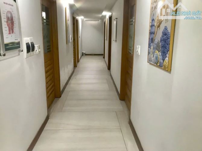 NGỘP NGÂN HÀNG BÁN GẤP TRONG THÁNG – MT NGUYỄN THIỆN THUẬT – 725.1M² – 7 TẦNG – 260 TỶ - 1