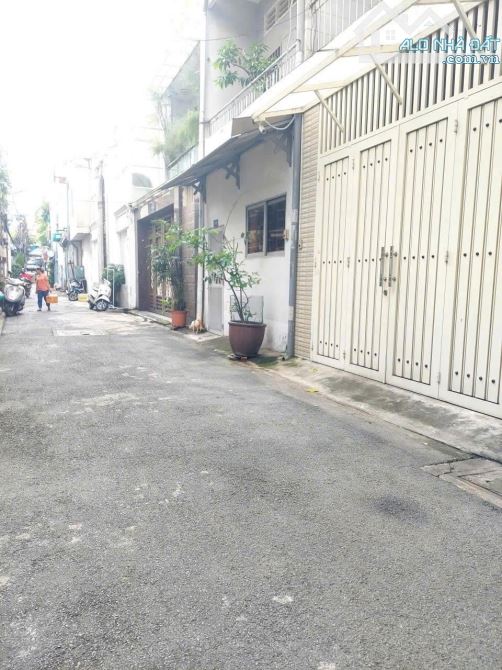 Bán nhà HXH Lam Sơn ,P2 ,Quận Tân Bình .DT.4x9.65m .5 tầng .Giá :8.9 tỷ (TL) - 1