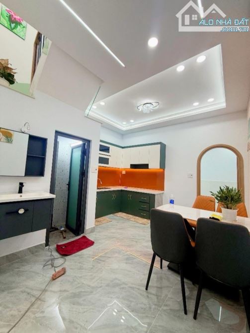 GÒ DẦU - TÂN PHÚ - GẦN AEON MALL - 2 TẦNG KIÊN CỐ - HẺM 4M - 56M2 - 4*14 - SÁT MẶT TIỀN - 1