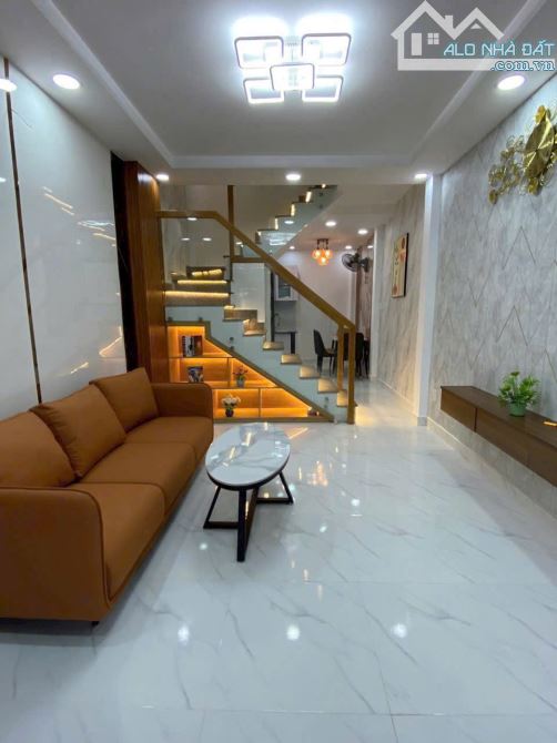 🌼 Chuẩn bị đi nước ngoài bán nhà Trần Bình Trọng - Bình Thạnh / 57,3m² / Giá 1 Tỷ 820 - 1