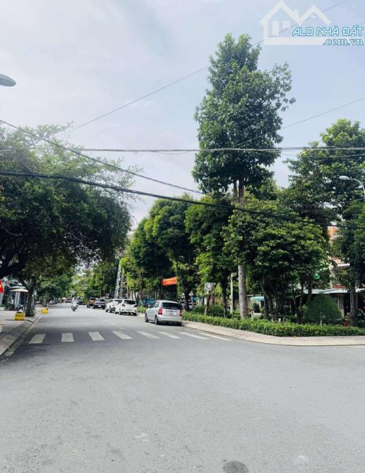 Mặt tiền đường 10m ngay Bùi Minh Trực, Q.8, DT: 4 X 14m, hai lầu, giá 7 tỷ 6. - 1