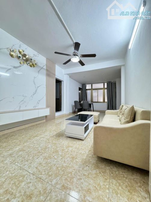 Bán nhanh căn tập thể 2PN, giá tốt phố Linh Lang, DTSD 60m2 2 ngủ. - 1