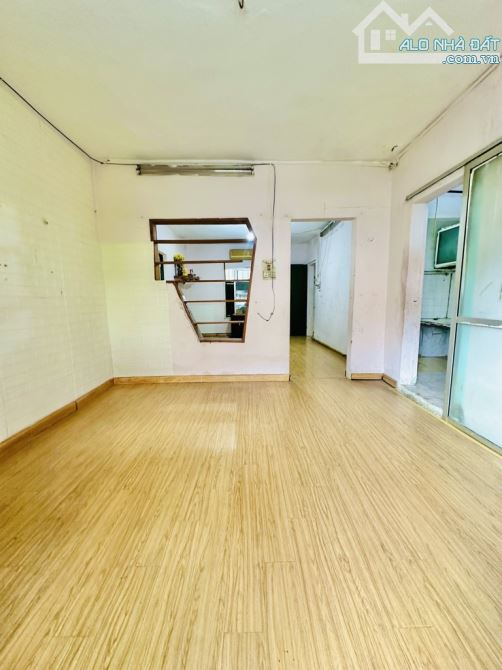BÁN TẬP THỂ HOÀNG ĐẠO THÀNH! 60M2, TẦNG 3, 3 NGỦ, THOÁNG MÁT! - 1