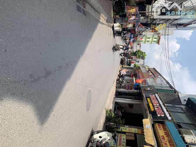 ĐẤT ĐẸP MẶT TIỀN RỘNG Ô TÔ ĐỖ ĐẤT MUA ĐỂ Ở HAY ĐẦU TƯ ĐỀU SINH LỜI NHANH - 1