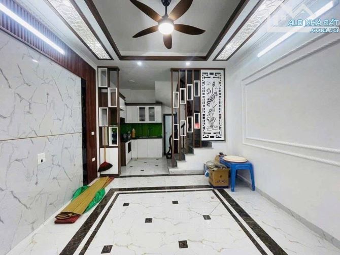 Siêu phẩm phúc lợi, 5 tầng, full nội thất, Cách ô tô vài chụ mét, giá 5 tỷ+ - 1