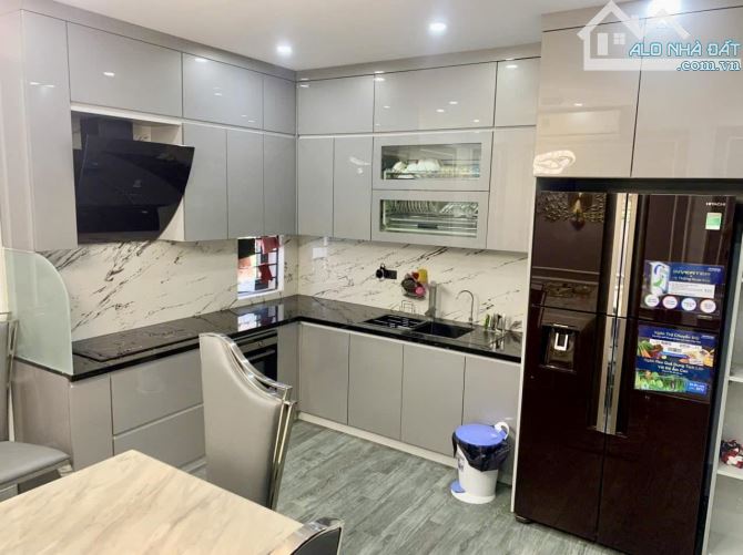 Nhà mặt phố Bùi Ngọc Dương, 75m2 x 6T đã xây lùi, MT 4.5m, giá 30.9 tỷ có TL - 1