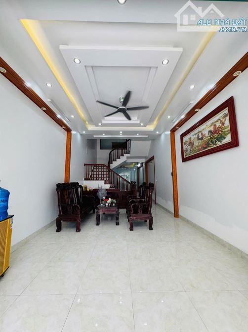 Chủ cần tiền gấp cắt lỗ 300tr, Bán Nhà 3 tầng, giáp khu đô thị Vịt cỏ hồ sen - 1