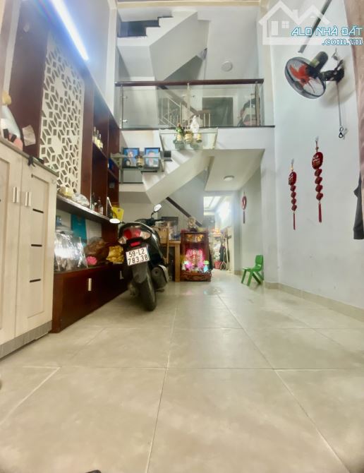 Bán nhà hẻm vip 4 Tầng Trần Bình Trọng P2 Q5 Chỉ 5.75 Tỷ - 1