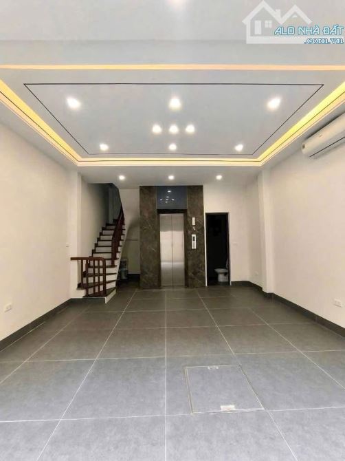 BÁN NHÀ HOA LƯ LÊ ĐẠI HÀNH GẦN VINCOM BÀ TRIỆU - 40M 5T MT 4.5M - NGÕ THÔNG NHÀ MỚI ĐẸP - 1