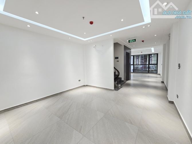 Siêu phẩm nhà 65m2 x 7 tầng xây mới Hoàng Quốc Việt, Nghĩa Tân, ngõ thông ô tô, vỉa hè. - 12