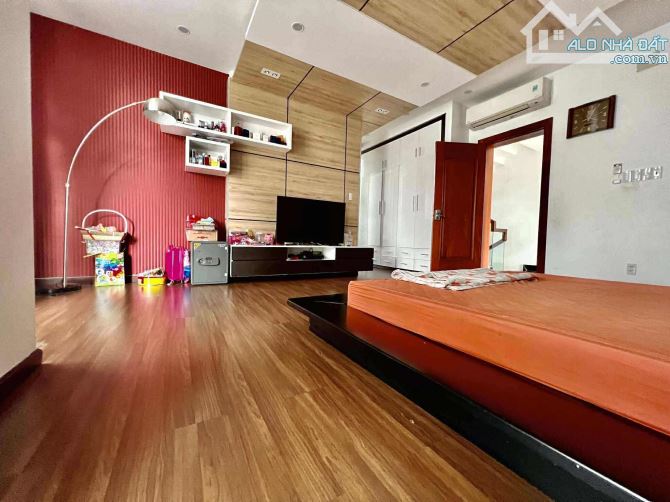 BÁN SIÊU BIỆT THỰ THẠNH LỘC, QUẬN 12, VIEW SÔNG SÀI GÒN, 600M2. - 12
