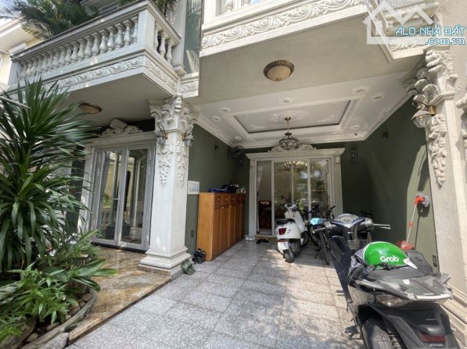 BT SONG LẬP CHÂU ÂU – LIÊN PHƯỜNG – HỒ KOI 3 TỶ – 180M² – 26.X TỶ - 12