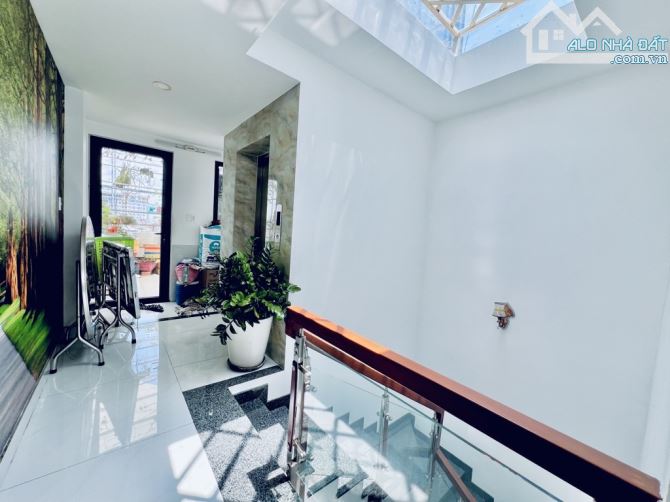 SIÊU PHẨM THANH MÁY-NGAY CHỢ TÂN TRỤ-TÂN BÌNH- 4 X 20- 6 TẦNG  XE HƠI NGỦ TRONG NHA - 12