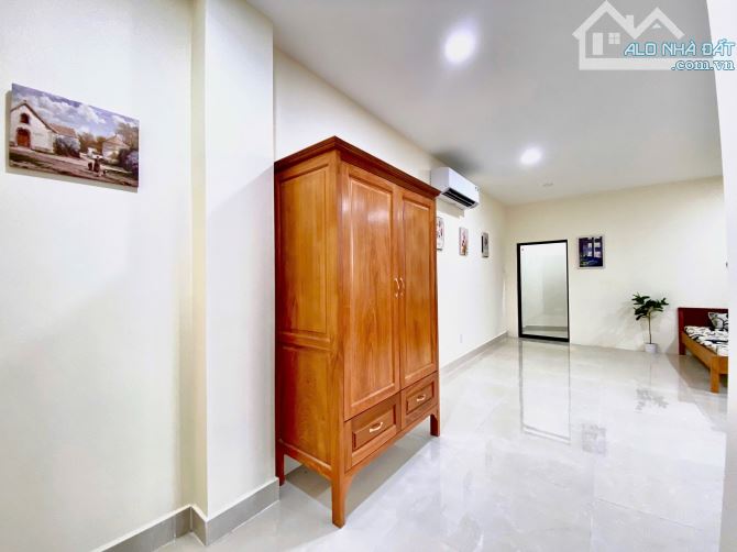 Cho Thuê Căn Hộ 1 Phòng Ngủ Bancol Tách Bếp Rộng 45M2 Gần Bến Xe Quận 8 - 12