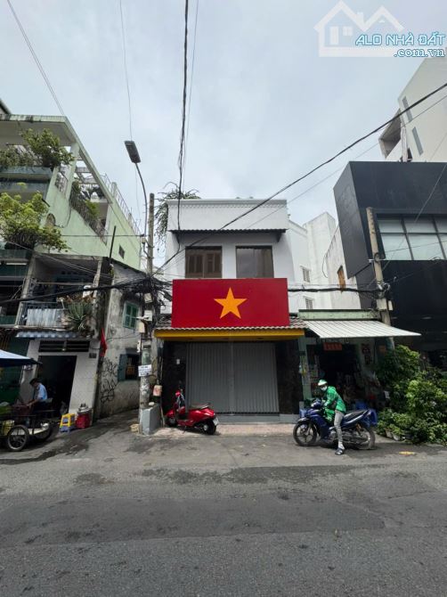 Cho thuê nhà góc 2MT Nguyễn Thị Minh Khai P.5 Q.3 - 13