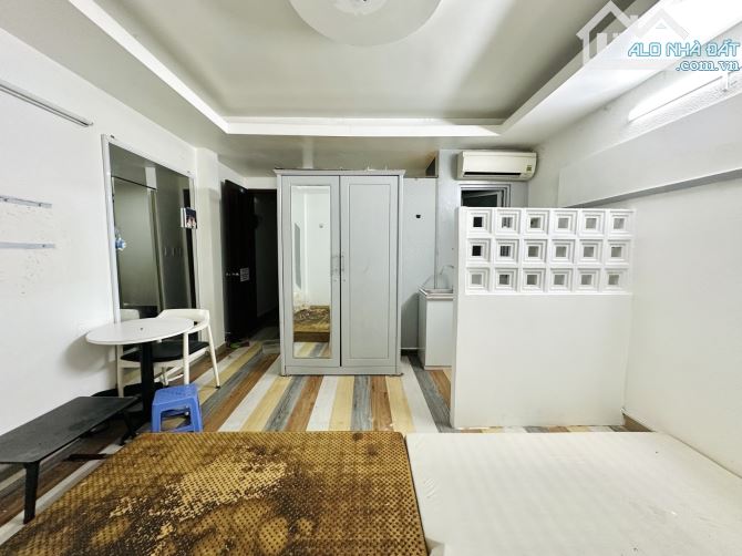 Bán nhà mặt tiền Phú Nhuận - khu Phan Xích Long - 6 tầng - 12 phòng - 13