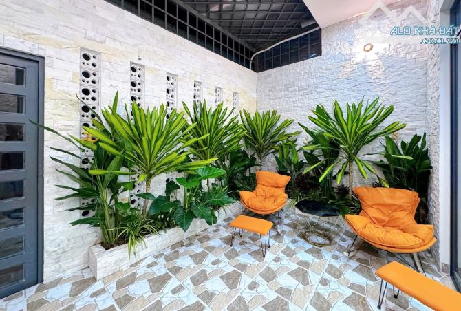 🚨 Chính chủ gửi bán nhà 3 tầng MT Phường 4 - TP Tân An - Long An 82m² - 2.3 tỷ SHR - 14