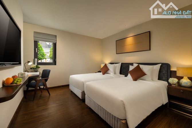 Chủ ngộp Bank giảm 100 tỷ - Khách sạn 5* Phố Cổ - 560m2 - 11 tầng - MT 25m - 1680 tỷ