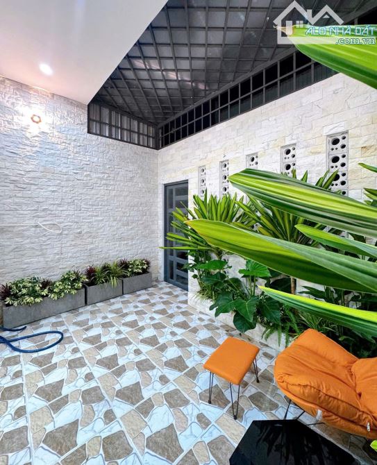 🚨 Chính chủ gửi bán nhà 3 tầng MT Phường 4 - TP Tân An - Long An 82m² - 2.3 tỷ SHR - 19